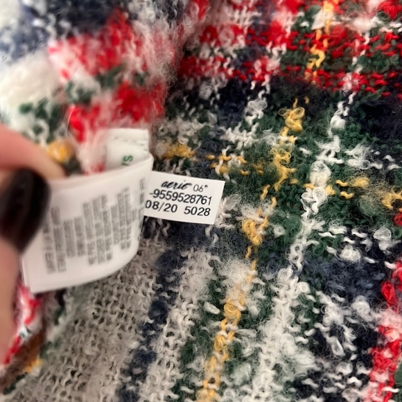 🌻Aerie Plaid Scarf/Wrap in Like New Condition🌻 - Picture 3 of 6